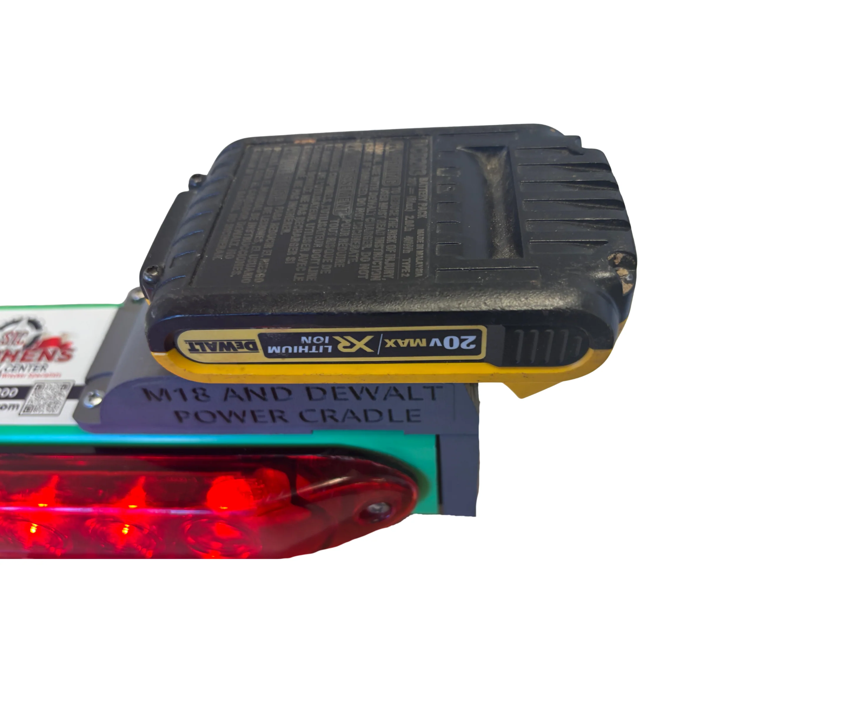 TowMate 22 Inch Wireless Tow Light Refurb MDW Battery Mount Ready to Run on Milwaukee M18 or DeWalt Max20 Battery Pack - Image 5