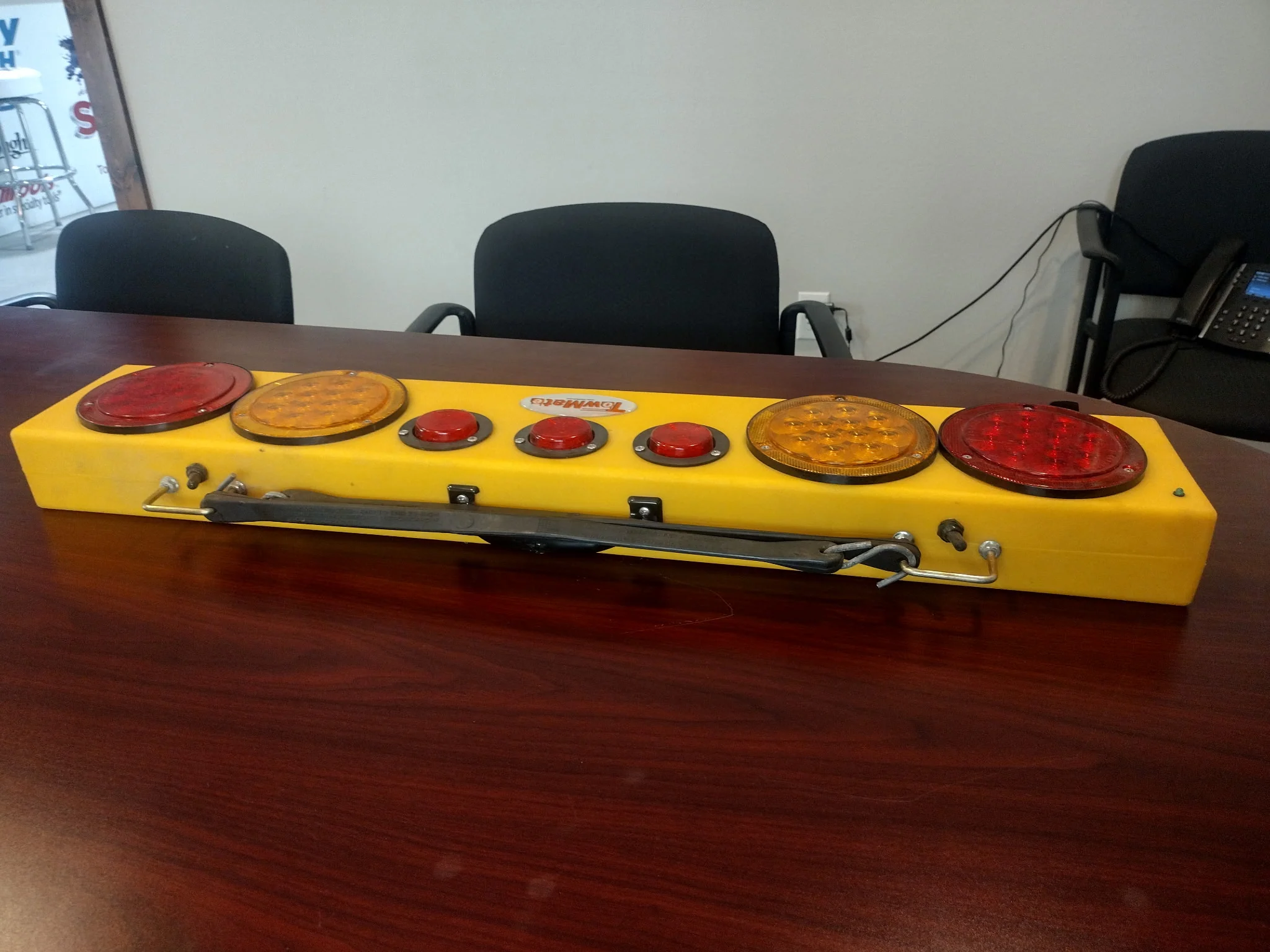 Refurbished TowMate TM36 Wireless Tow Light 36 Inch Truck Bar System With Stop Tail Turn Signals and DOT Lights - Image 3